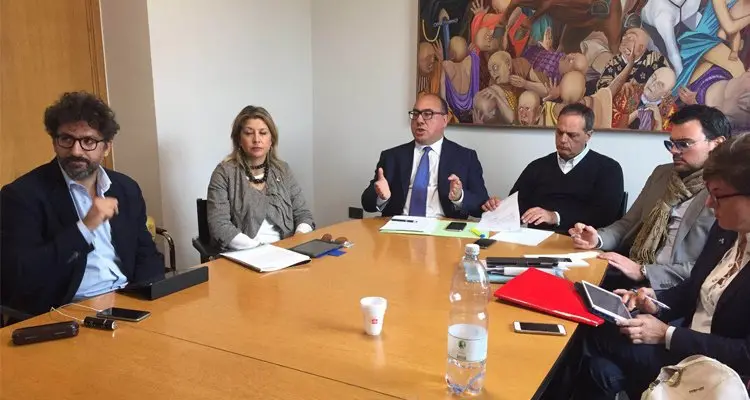 \"Grande Cosenza\" e Pd all'attacco del Psc di Occhiuto: «Cancella diritti acquisiti»