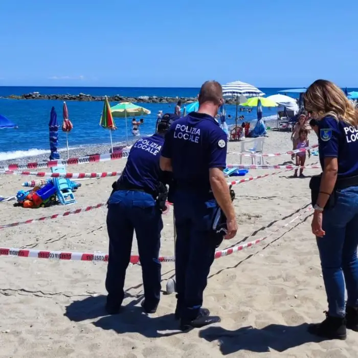 Cariati, \"Mamma tartaruga\" sceglie la spiaggia jonica per il suo nido