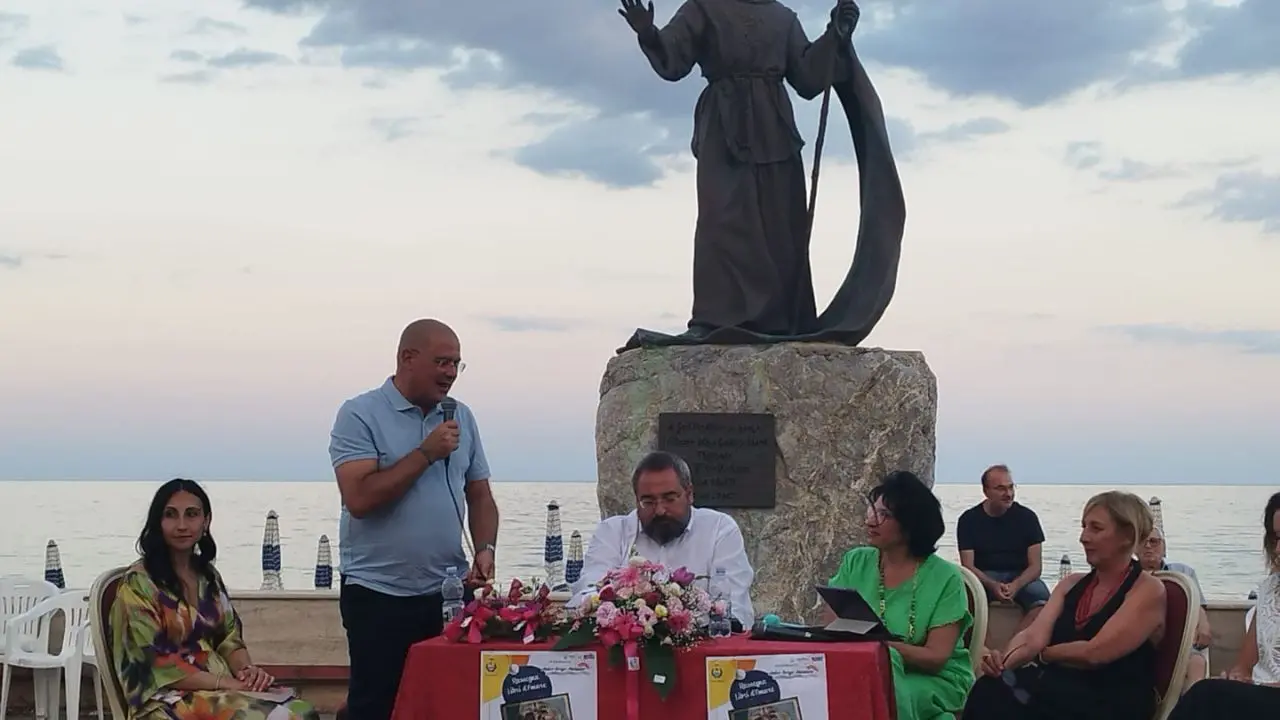 Trebisacce, la rassegna \"Libri d'amare\" rende omaggio a Nuccio Ordine