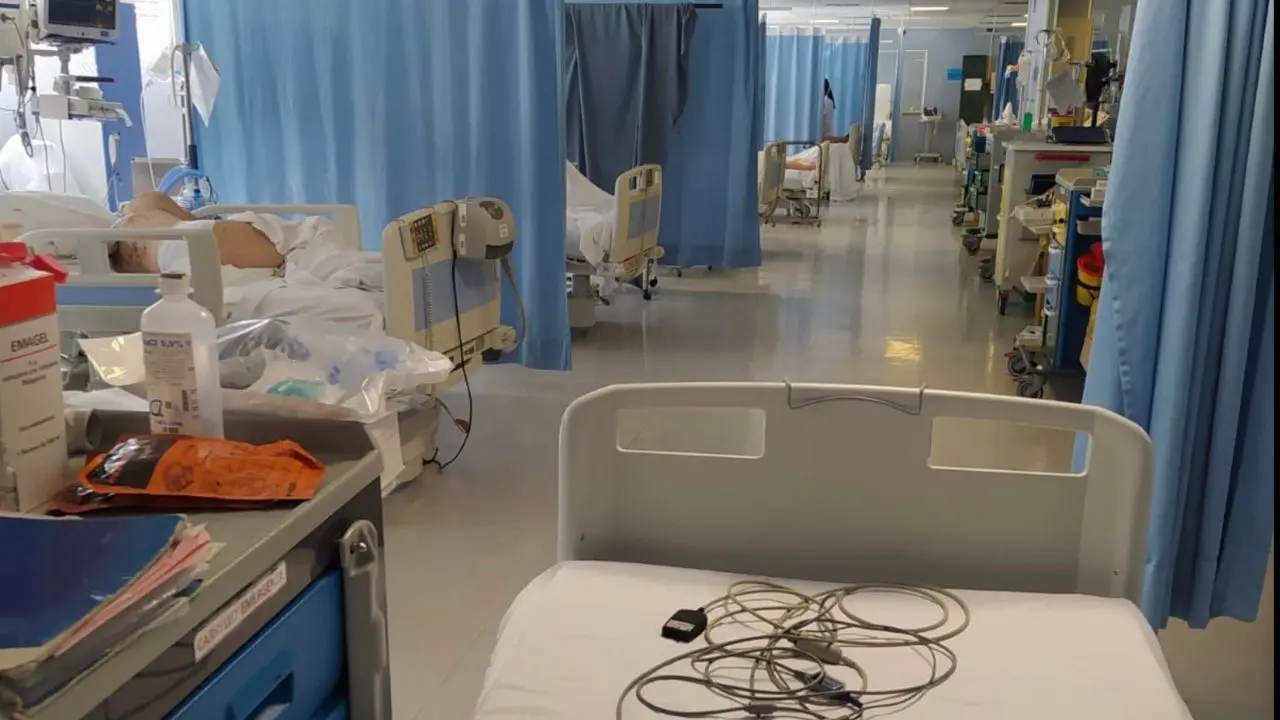 «Siete eroi che lavorano in silenzio»: un paziente ringrazia i medici e gli infermieri della Cardiologia di Cosenza