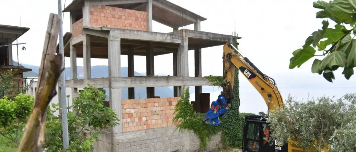 Abusivismo edilizio, commissariati 22 comuni in provincia di Cosenza