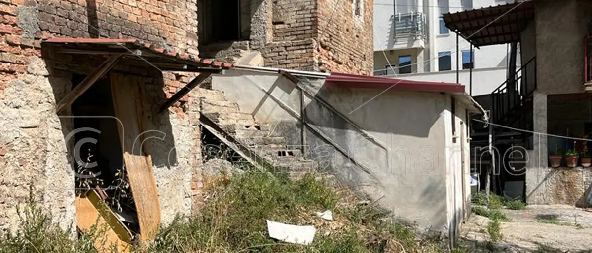 Cosenza, dopo la relazione dei Vigili, il degrado su via Panebianco ha i giorni contati