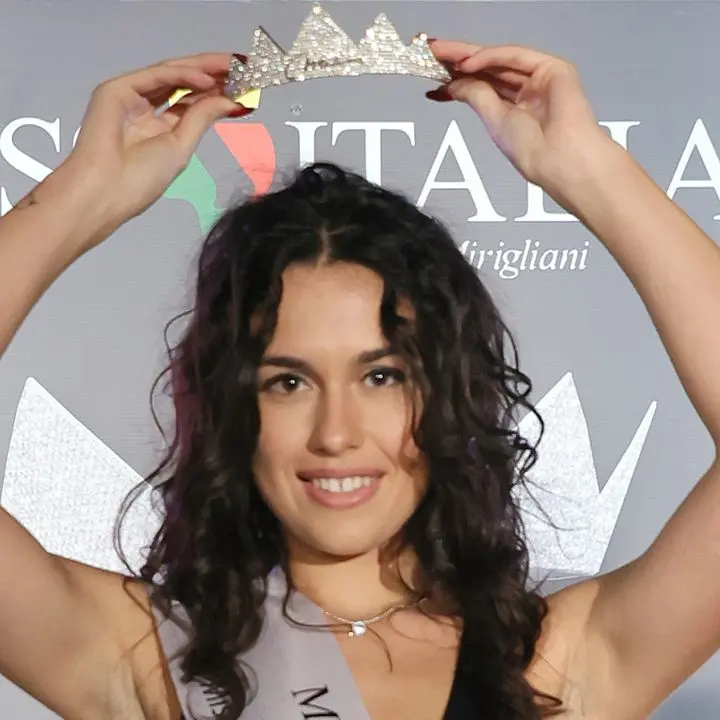 A Paola Miss Italia Calabria ha incoronato Miss Eleganza Calabria 2023