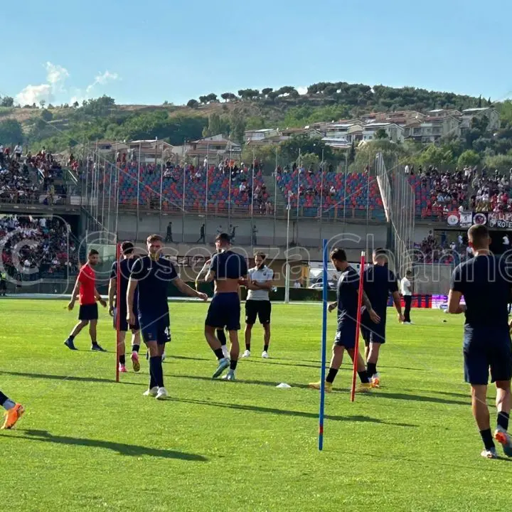 Cosenza, Caserta cerca di isolare la squadra dal calciomercato. In due verso il rientro