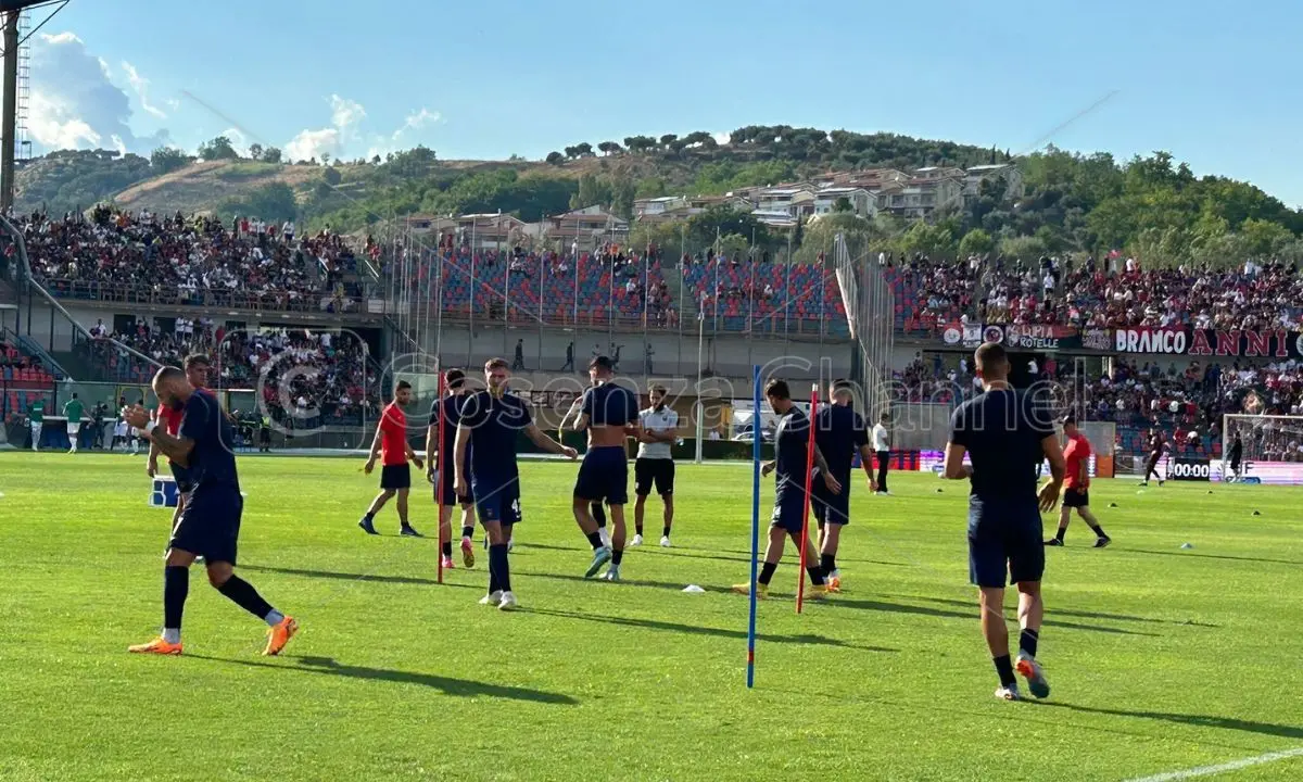Cosenza, Caserta cerca di isolare la squadra dal calciomercato. In due verso il rientro