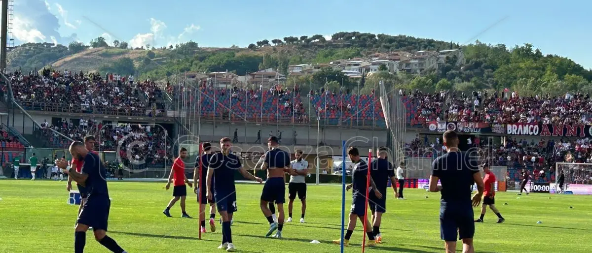 Cosenza, Caserta cerca di isolare la squadra dal calciomercato. In due verso il rientro