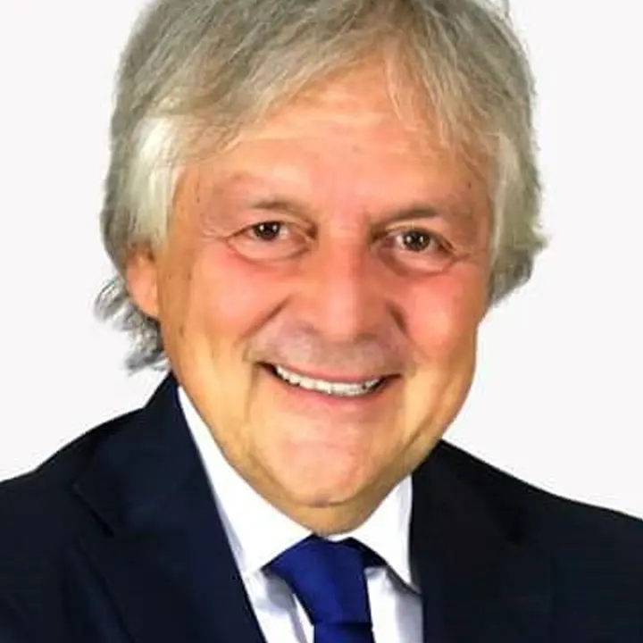 Scalea, tagliata la ruota dell'auto del consigliere comunale Angelo Paravati