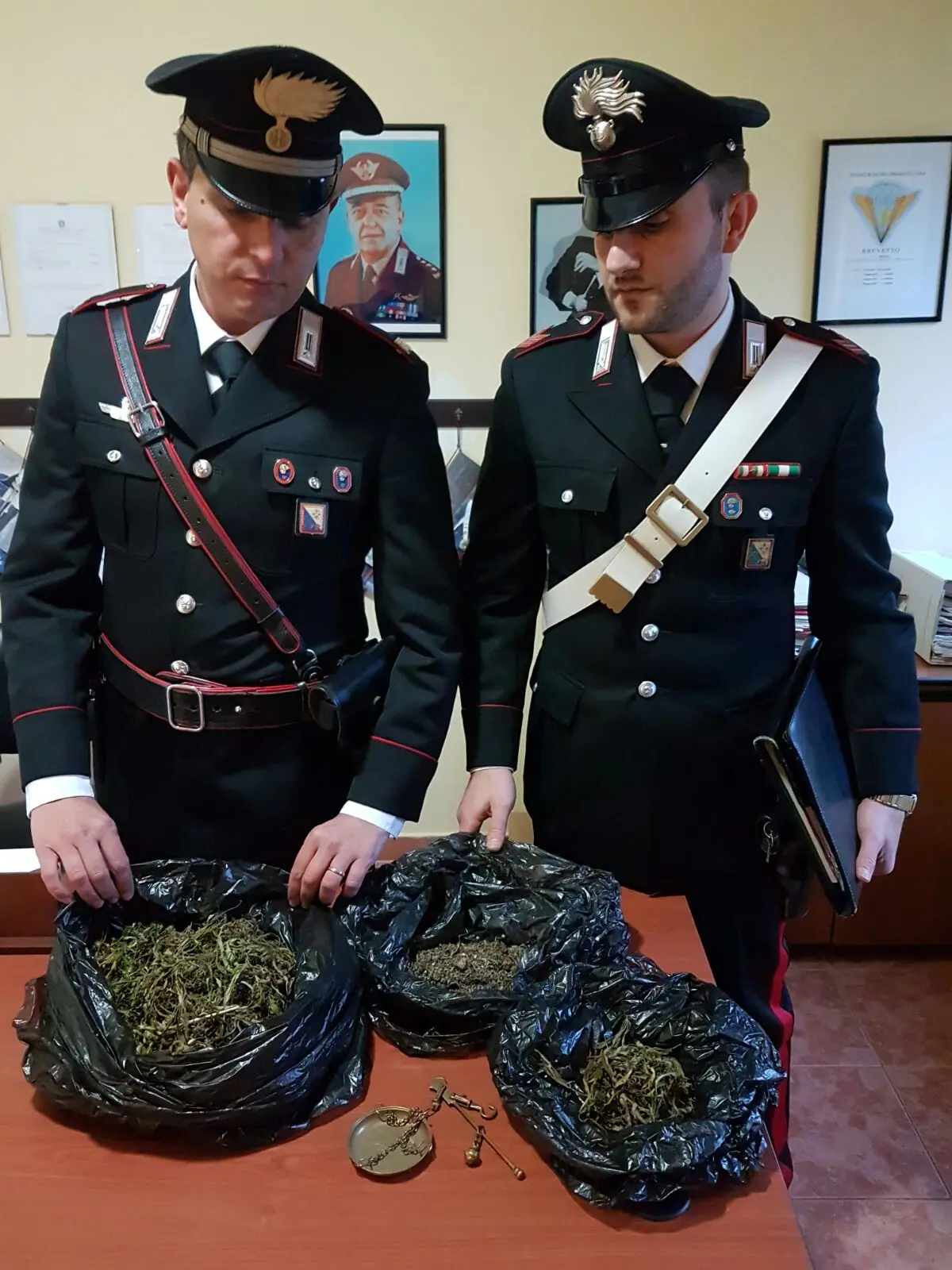 Camigliatello Silano, sorvegliato speciale arrestato per spaccio di droga