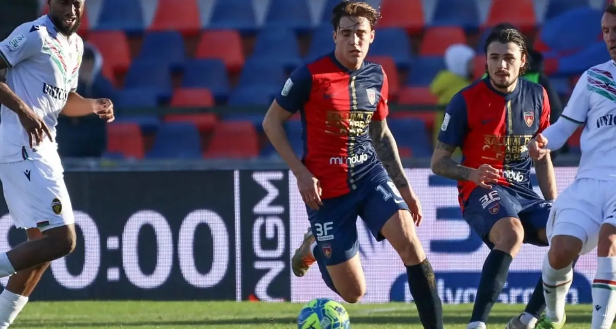 Verso Cosenza-Altamura, prima volta dei lupi contro la squadra pugliese: tra i biancorossi c’è anche un ex