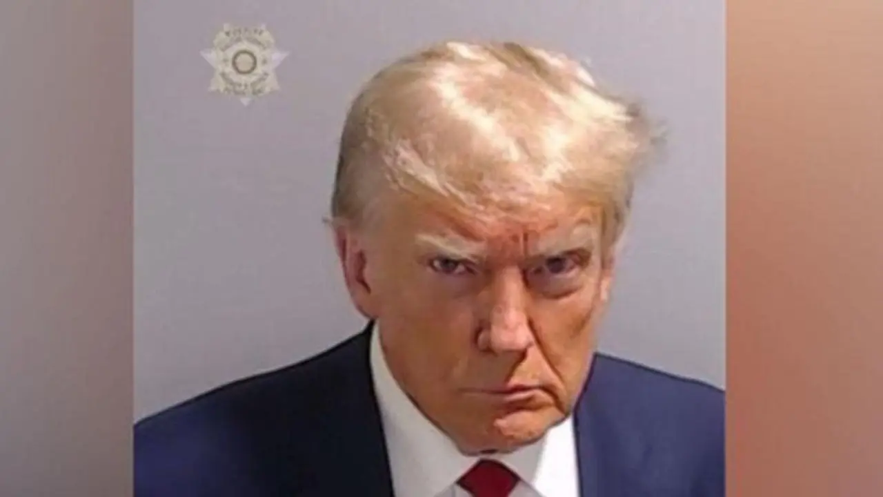 Trump pronto a negoziare alle condizioni di Putin. L'Ucraina all'angolo: niente concessioni