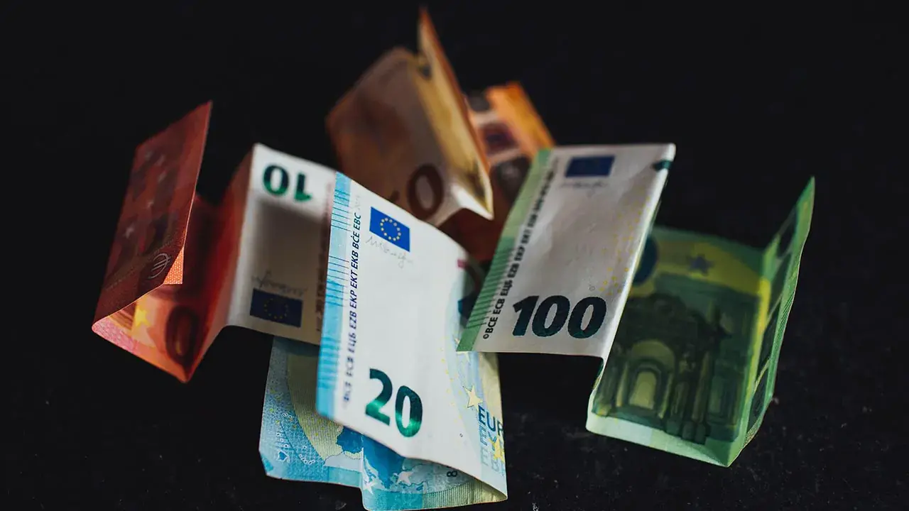 Debutta il bonus lavoro, domande al via dal primo settembre: ecco i requisiti richiesti