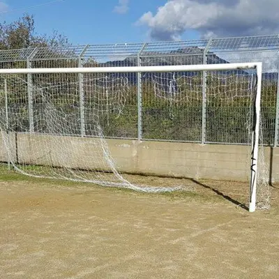 Clamoroso a Lago. Bruciano le porte per non far giocare la squadra [FOTO]