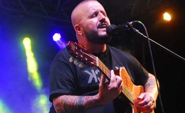 Il Settembre rendese fa un tuffo a Napoli. Nello Daniele salirà sul palco del centro storico