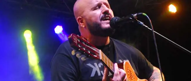 Il Settembre rendese fa un tuffo a Napoli. Nello Daniele salirà sul palco del centro storico