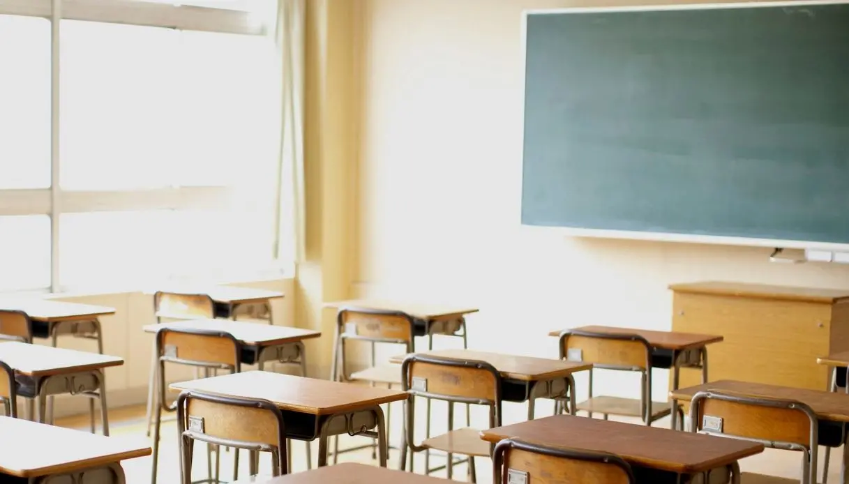 Tagli sulla scuola anche in Calabria. Caruso: «Ennesimo atto d'ossequio alla Meloni»