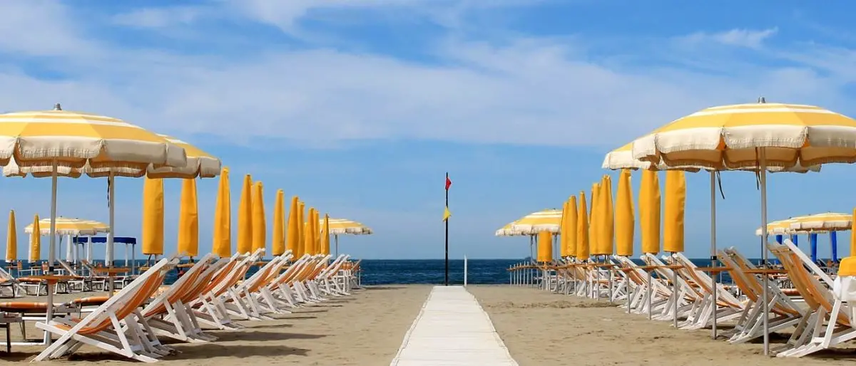 Estate 2024, la tendenza delle ferie \"spezzatino\" e la Calabria e Cosenza tra le mete della stagione