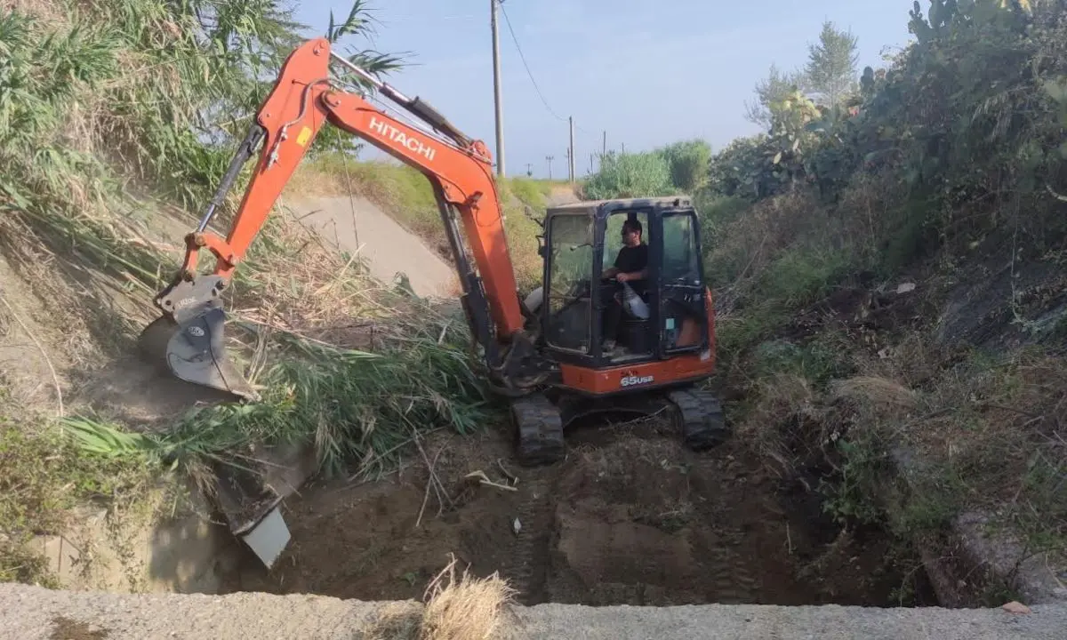 Corigliano Rossano, ripuliti i torrenti Gennarito e Fellino
