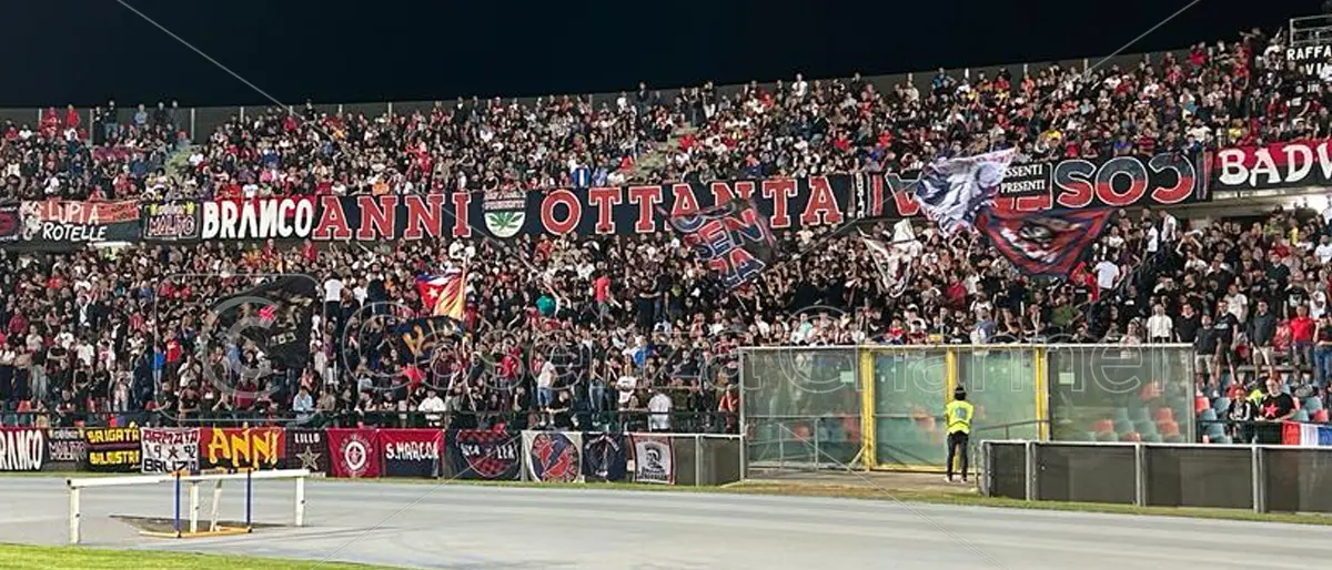 Cosenza-Catanzaro, incredibile. Guarascio mette le Curve a trenta euro