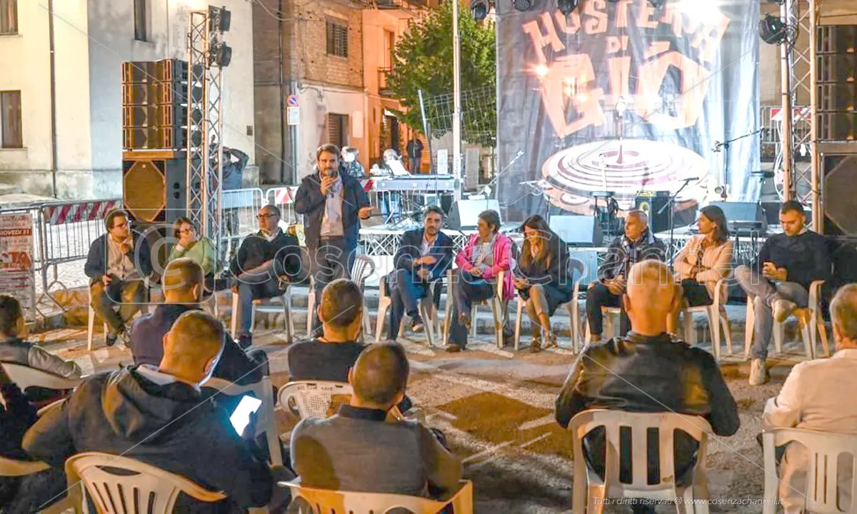 Pd Cosenza, la riscossa parte dalla Festa dell'Unità di Spezzano Sila