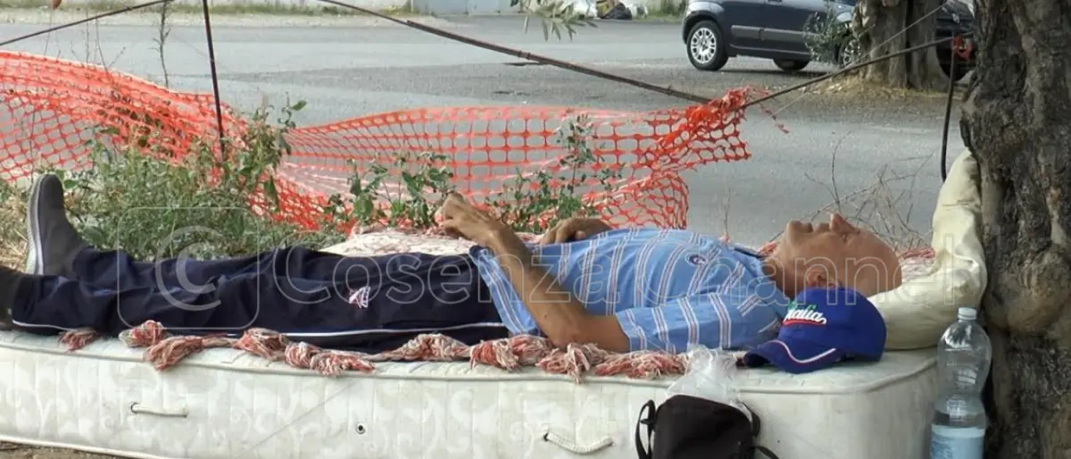 Dramma umanitario a Corigliano: la storia di Emil, un barbone affetto da malattia