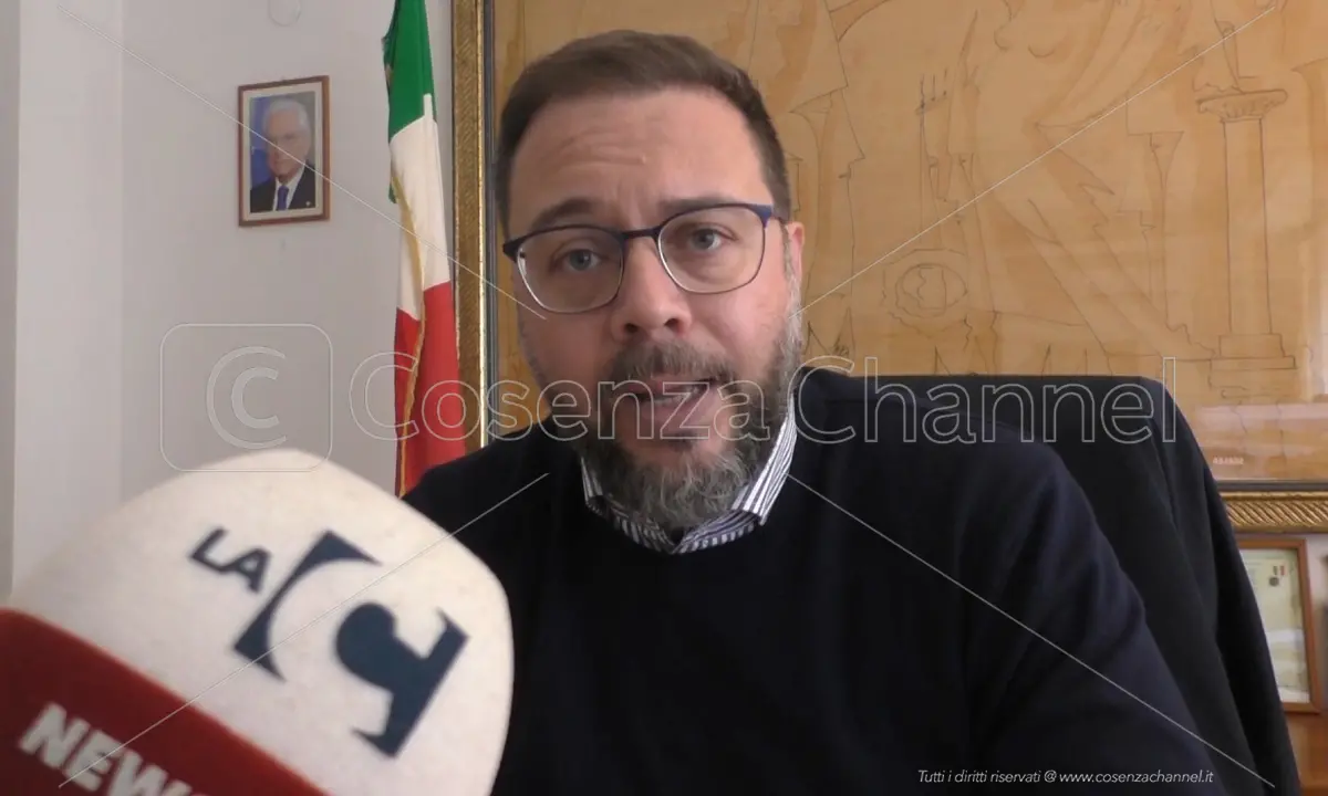 Scalea, sciolto il consiglio comunale. Cade la giunta Perrotta