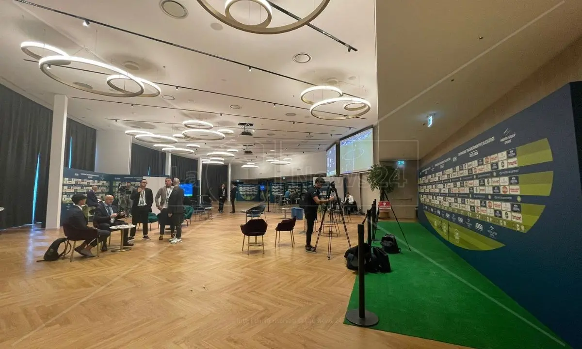 Calciomercato Cosenza minuto per minuto dallo Sheraton | LIVE