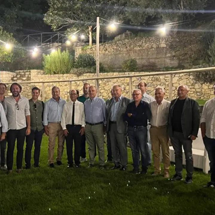 Cosenza, Guarascio incontra 12 sindaci del Tirreno per promuovere il brand lungo la costa