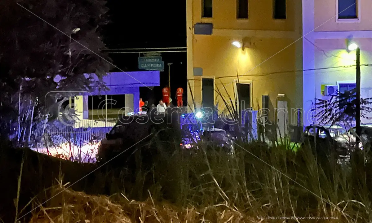 Amantea, tragedia immane: a Campora ragazzo travolto da un treno durante i fuochi