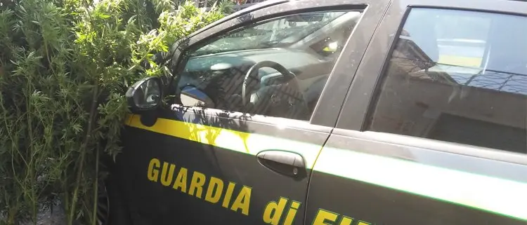 Spettacolare inseguimento della Finanza: due arresti a Rossano