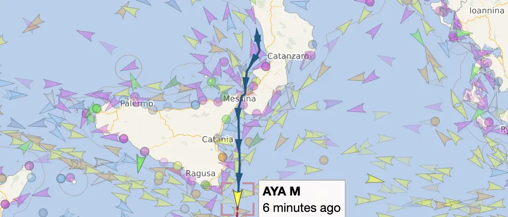 Nave di Panama a \"spasso\" sulle nostre coste. Granata: «Intervenga la nostra capitaneria»