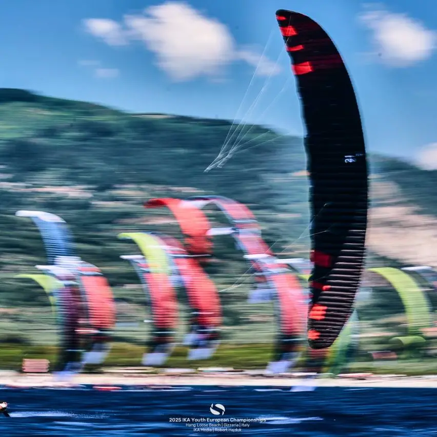 Kitefoil,\u00A0spettacolo sul mare di Gizzeria: Pianosi e Maeder in testa alla seconda giornata del Formula Kite Grand Prix\n