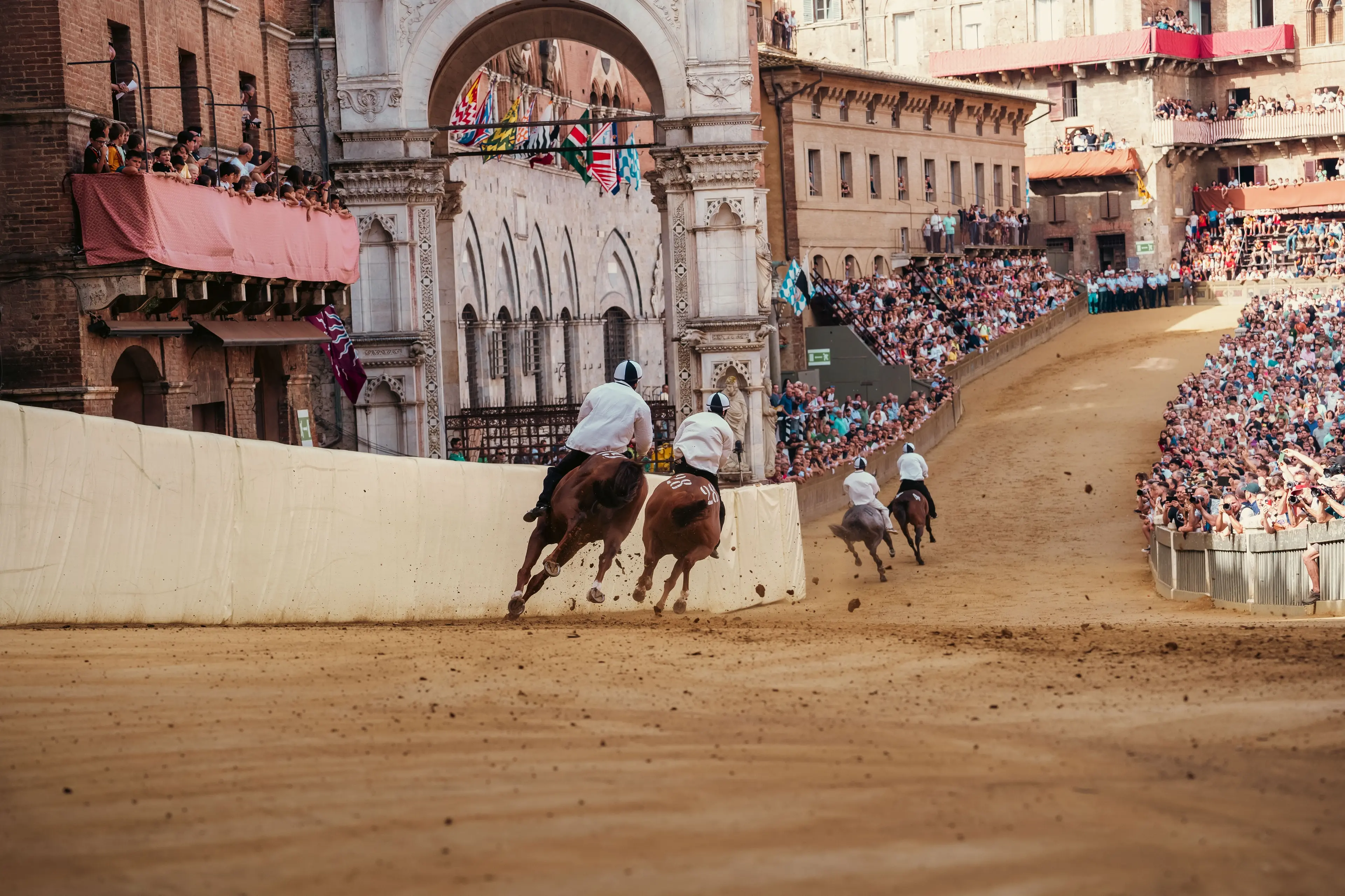 Alla fine ha vinto l’Oca: Tittia trionfa su Diodoro nel Palio di Siena più combattuto degli ultimi anni