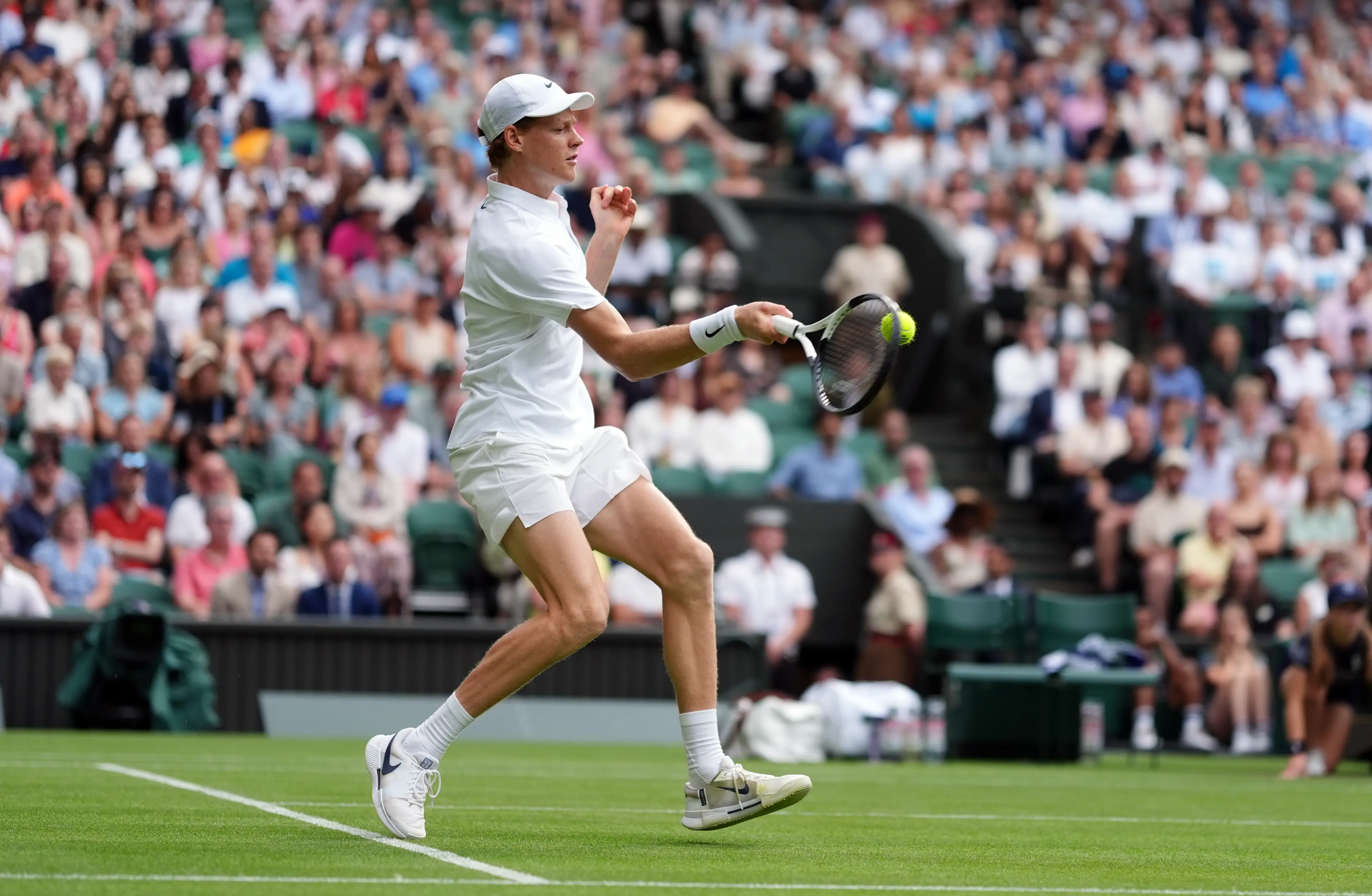 Tennis, Sinner accede al terzo turno di Wimbledon: battuto Vukic