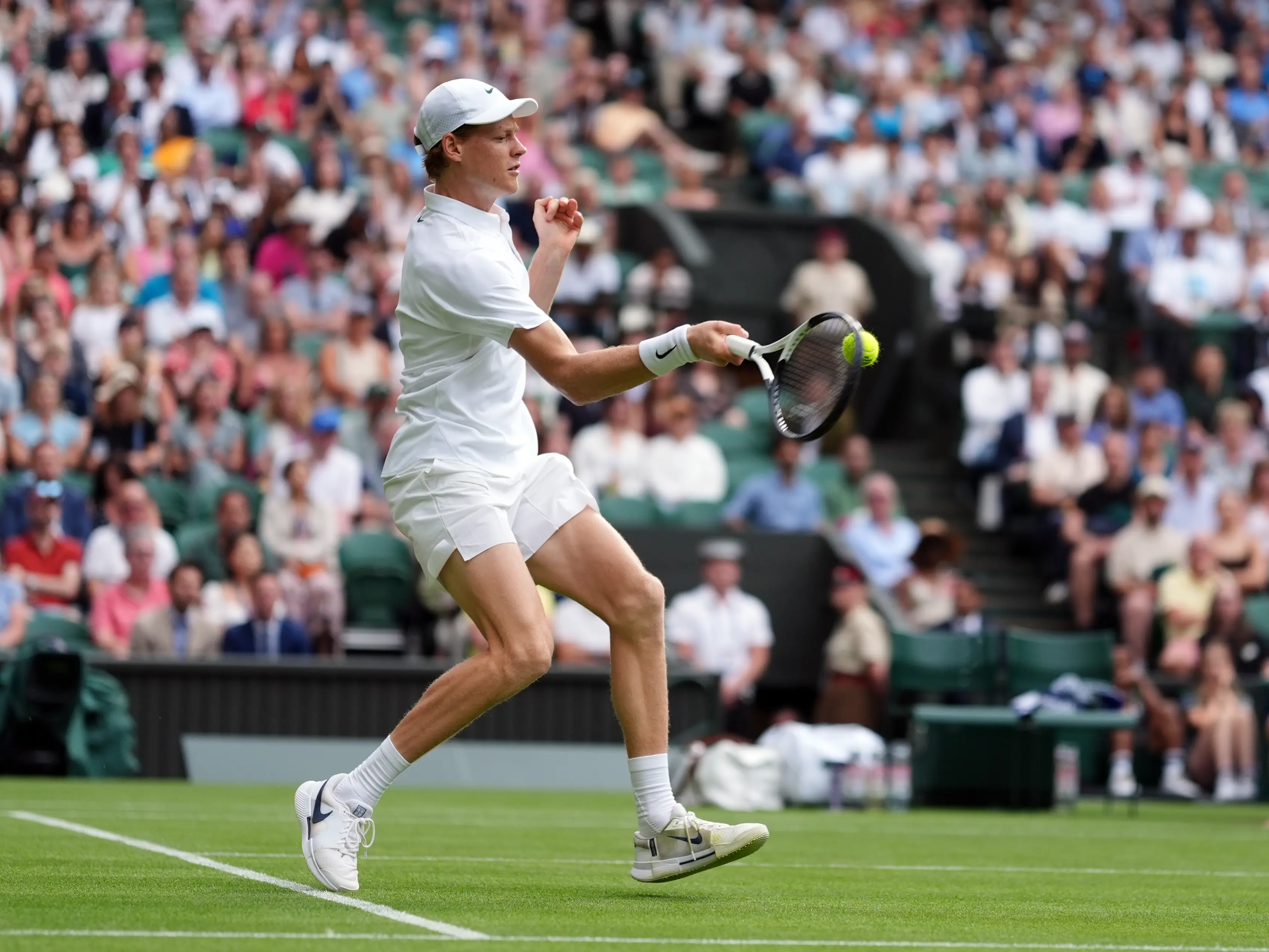 Tennis, Sinner accede al terzo turno di Wimbledon: battuto Vukic