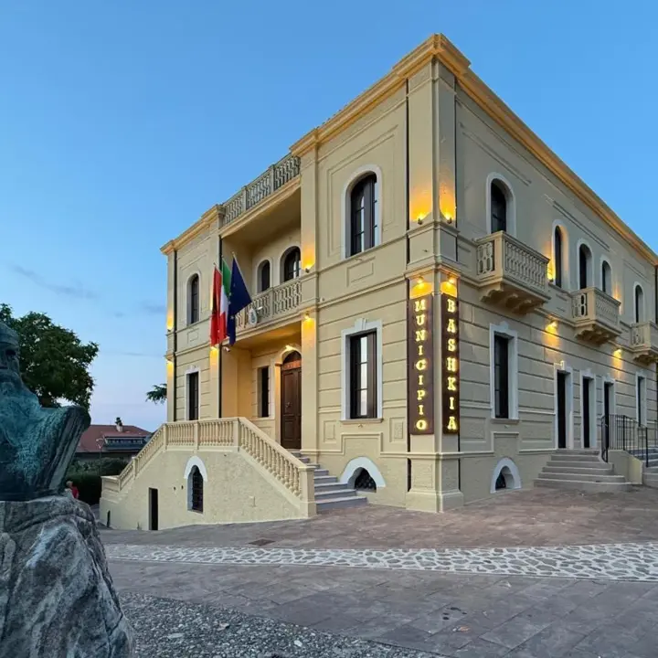 Gli arbëreshë e il forte legame con la madre patria, tutto pronto per il gemellaggio\u00A0tra San Demetrio Corone e Lezhe