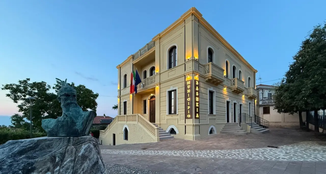 Gli arbëreshë e il forte legame con la madre patria, tutto pronto per il gemellaggio\u00A0tra San Demetrio Corone e Lezhe