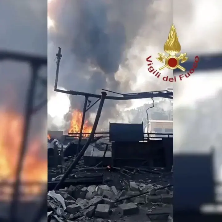 Roma, esplosione\u00A0in\u00A0un distributore di carburanti: 40 feriti. Evacuato un centro estivo per bambini