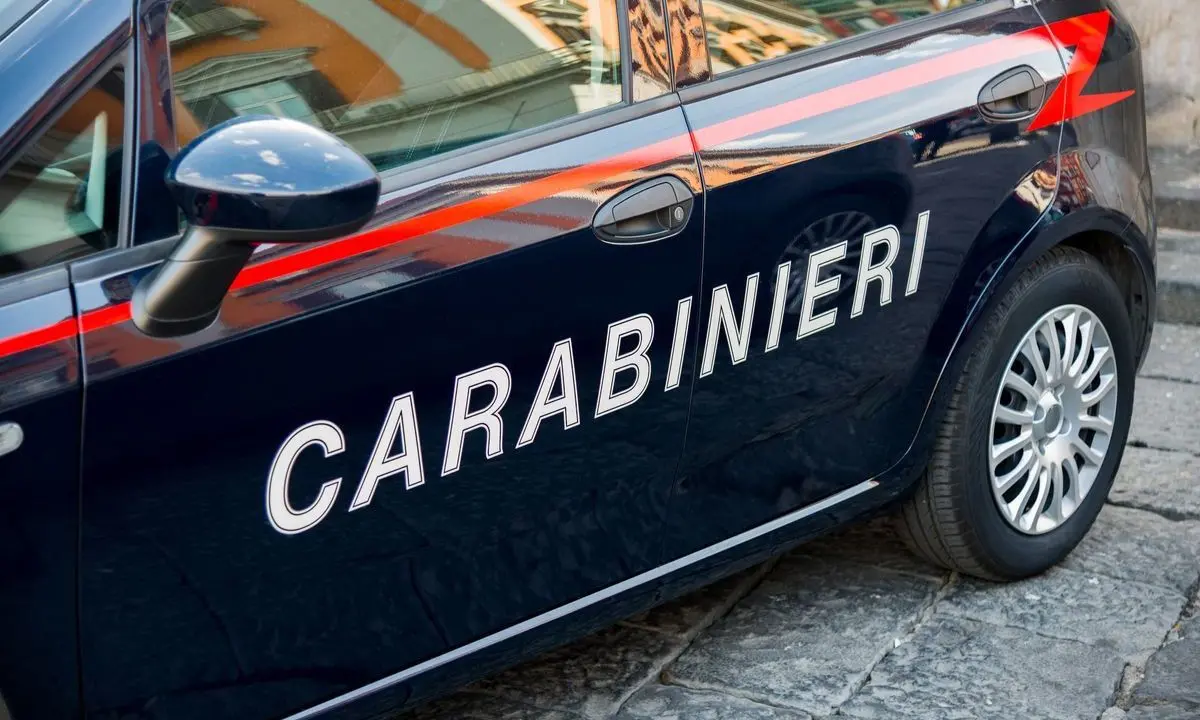 Lite tra minorenni a Reggio Calabria: spunta un coltello e due finiscono in ospedale