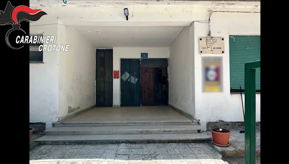 Frode di fondi pubblici, sequestrata un’associazione onlus di volontariato del Crotonese: due indagati
