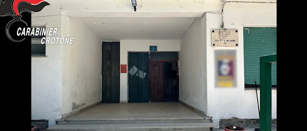 Frode di fondi pubblici, sequestrata un’associazione onlus di volontariato del Crotonese: due indagati