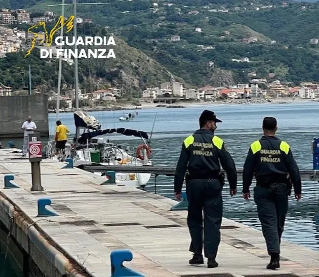 Cirò Marina, controlli sul demanio: ampliamenti non autorizzati e 105mila euro di tasse evase\n