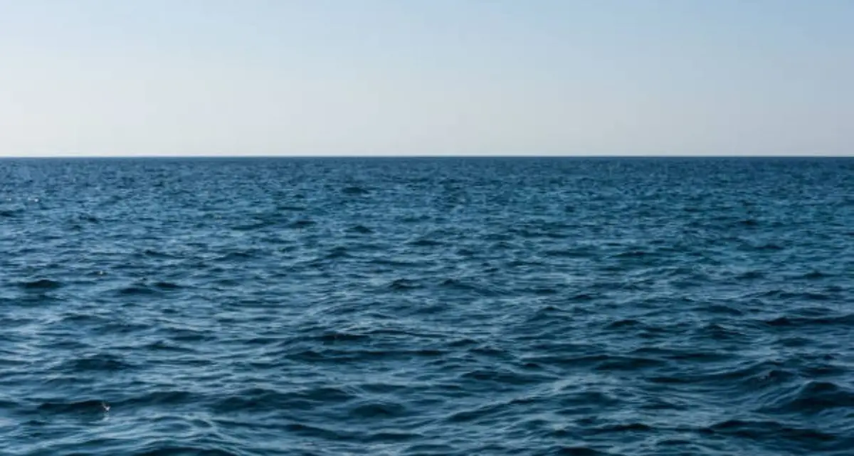 Mediterraneo sempre più bollente, Goletta verde lancia l’allarme: «Non è caldo, è crisi climatica»\n