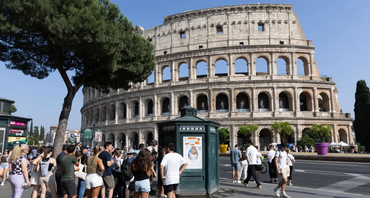 Sale il numero degli italiani che andranno in vacanza, saranno oltre 30 milioni: 9 su 10 resteranno nel Bel Paese\n
