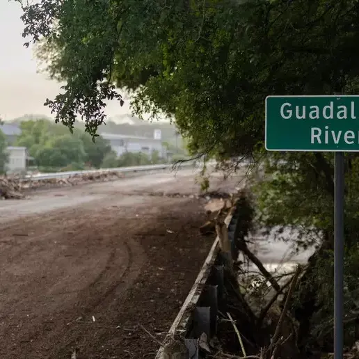 Alluvione in Texas, almeno 50 i morti:\u00A0si cercano ancora 27 bambine\n