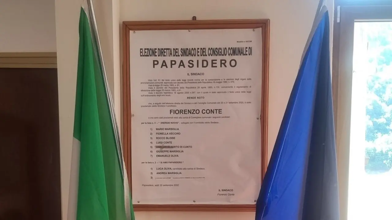 Papasidero, vernice sul nome del consigliere Di Cunto che denuncia: «Gesto offensivo»\n