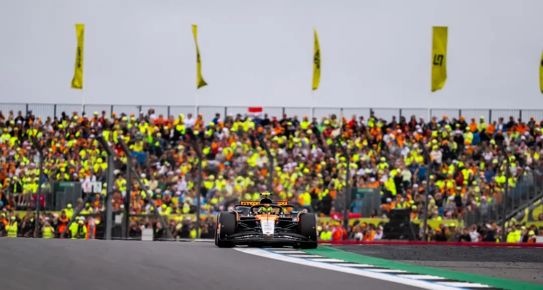 Formula 1, McLaren trionfa con Norris. La Ferrari di Hamilton quarta\n
