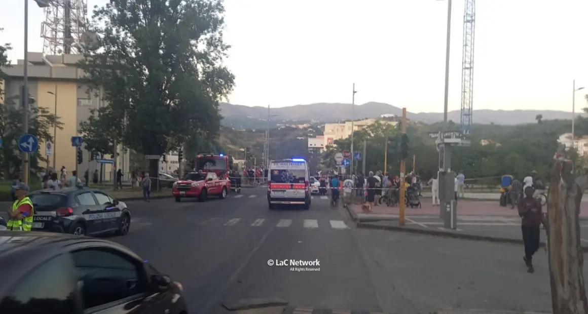 Tragico incidente a Cosenza, nello scontro tra due auto una donna muore davanti ai nipoti\n