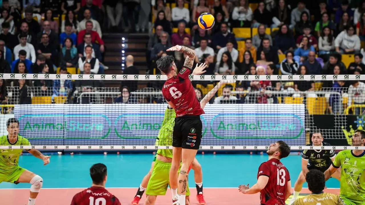 Volley, sarà una Domotek d’acciaio: i reggini rivoluzionano il roster per il prossimo torneo di Serie A3\n