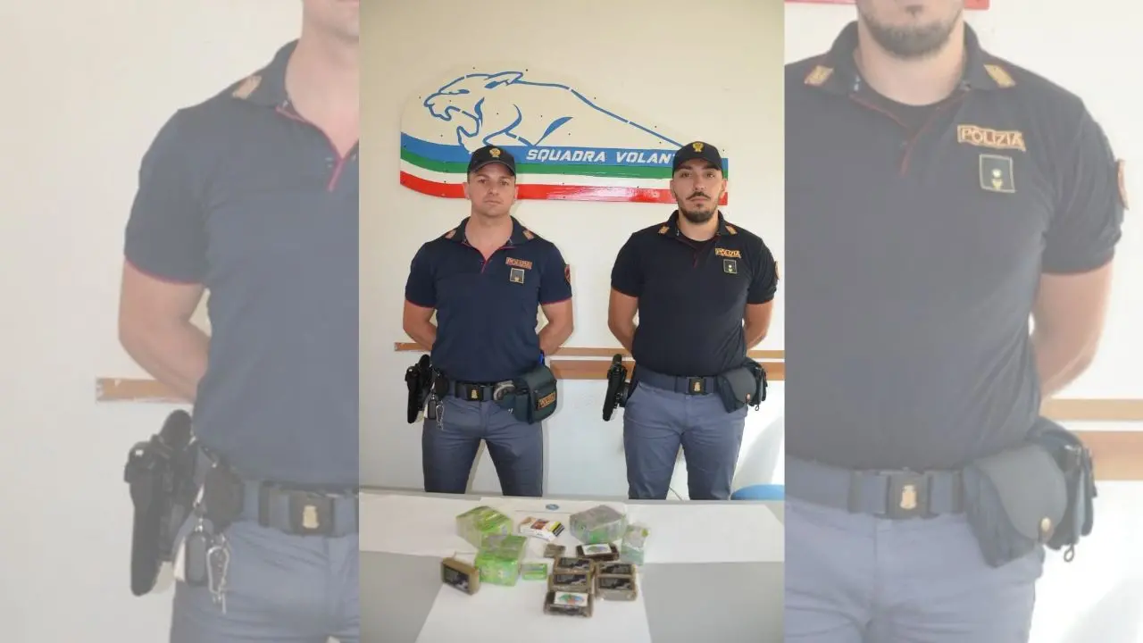 La droga sequestrata a Crotone