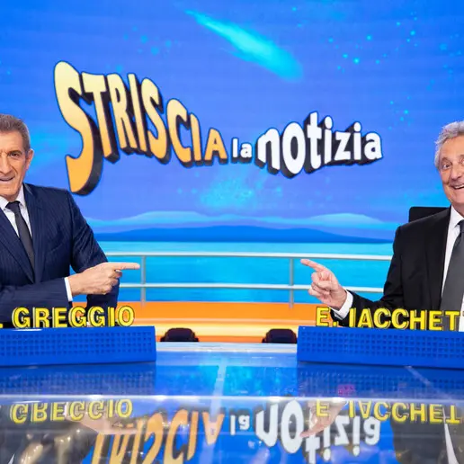 Striscia la Notizia cambia pelle: Pier Silvio Berlusconi prepara la rivoluzione soft del tg satirico più longevo della tv italiana\n
